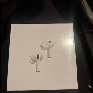 Apple AirPods Pro (2nd Generation)with MagSafe Charging Case